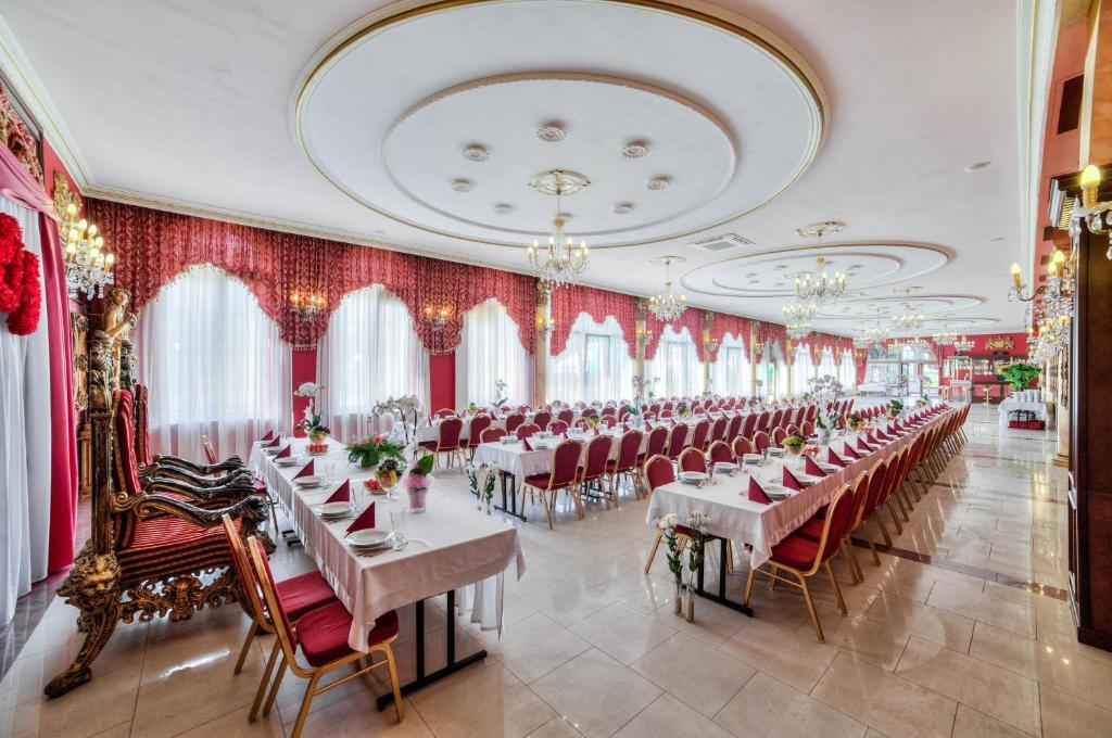 Hotel Krolewski Janow Lubelski Exterior photo